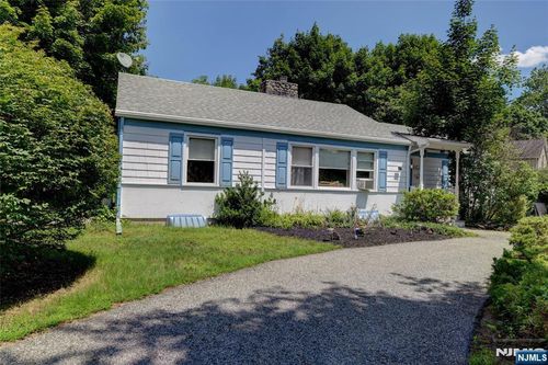 1 Welch Rd, Ringwood, NJ, 07456-1621 | Card Image