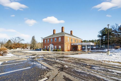 31 Plaistow Rd, Plaistow, NH, 03865-2805 | Card Image