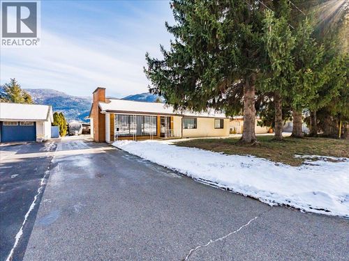 2329 5th Avenue, Castlegar, BC, V1N2T6 | Card Image