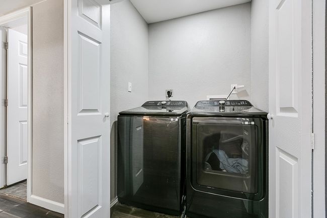 Downstairs Laundry Hookups | Image 38