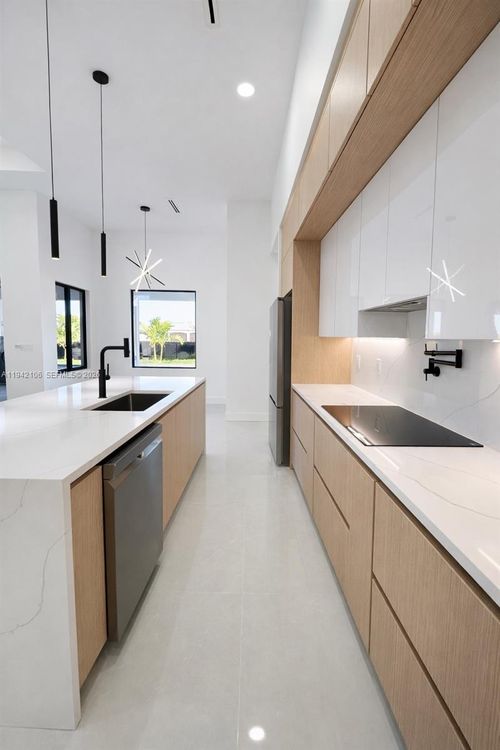 721 Nw 37th Ave, CAPE CORAL, FL, 33993-6302 | Card Image