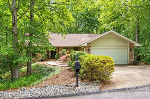 1851 Riverview Ct, Hendersonville, NC, 28739-8833 | Card Image