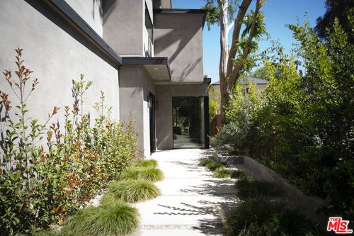 3848 Vantage Ave, Studio City, CA, 91604 | Card Image