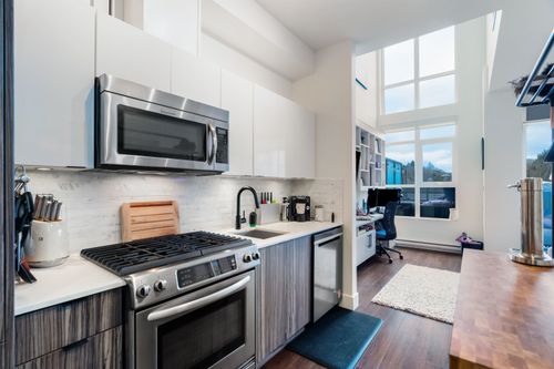 404-2250 Commercial Dr, Vancouver, BC, V5N5P9 | Card Image