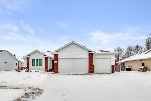 1844 1st St, West Fargo, ND, 58078-4205 | Card Image