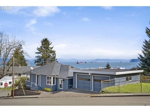 312 3rd St, Astoria, OR, 97103-4330 | Card Image