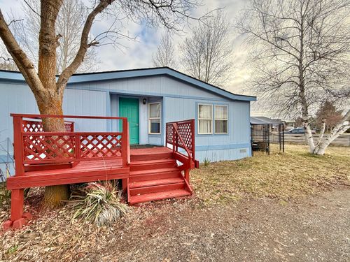 14107 Ravenwood Dr, Klamath Falls, OR, 97601-9200 | Card Image