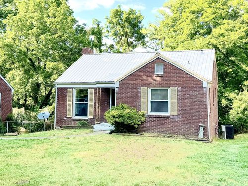 1156 Ridgeway Dr, Clarksville, TN, 37040-3945 | Card Image