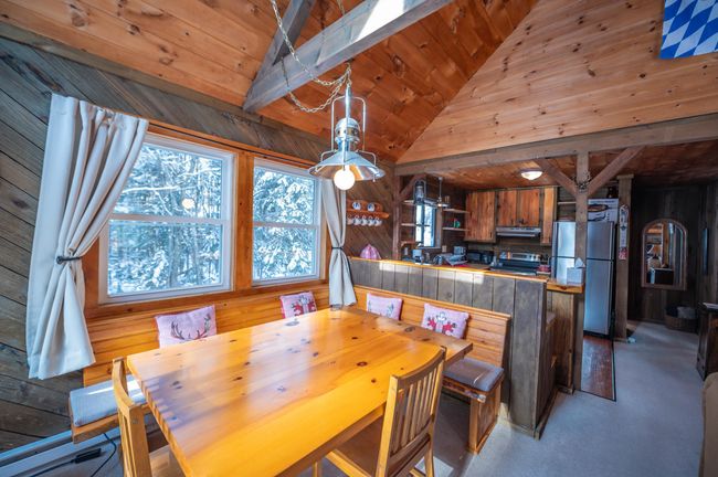 48 Upper Highlands Loop, House other with 5 bedrooms, 2 bathrooms and null parking in West Dover VT | Image 4