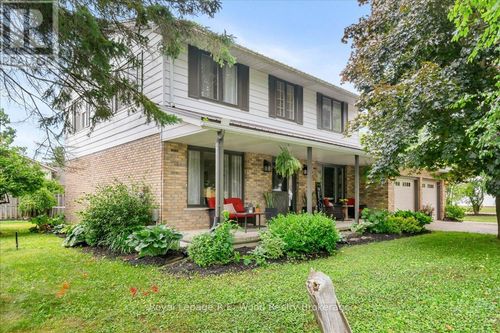 24 Norfolk St, Otterville, ON, N0J1R0 | Card Image