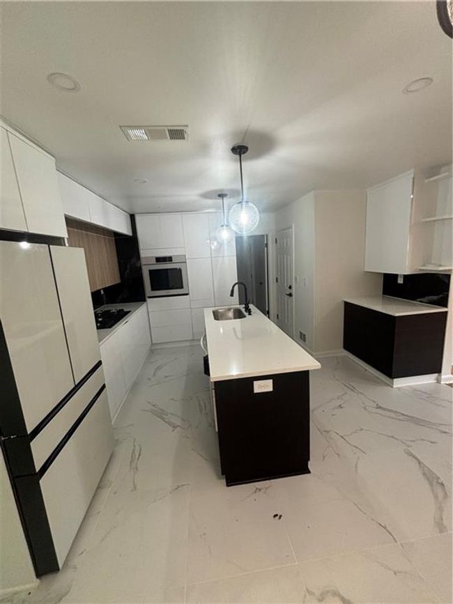 1595 Moncrief Cir, House other with 3 bedrooms, 2 bathrooms and null parking in Decatur GA | Image 5