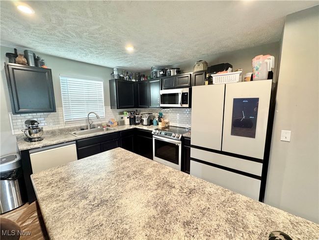 117 Fall Lake Ln, House other with 4 bedrooms, 3 bathrooms and null parking in Amherst OH | Image 7