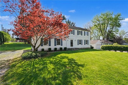 150 Atterbury Blvd, Hudson, OH, 44236-1606 | Card Image