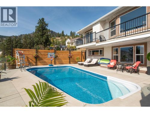 4185 3rd Ave, Peachland, BC, V0H1X5 | Card Image