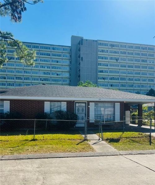 124 Prince Collins St, Houma, LA, 70364-3056 | Card Image