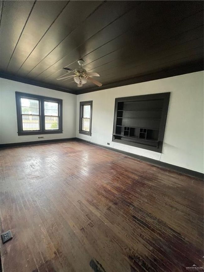 129 E Jones Ave, House other with 3 bedrooms, 3 bathrooms and 2 parking in Pharr TX | Image 12