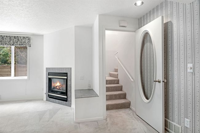 Family Room | Image 31