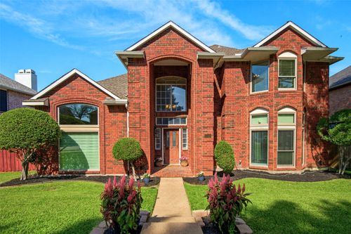 5013 Ridgecrest Dr, The Colony, TX, 75056-4022 | Card Image