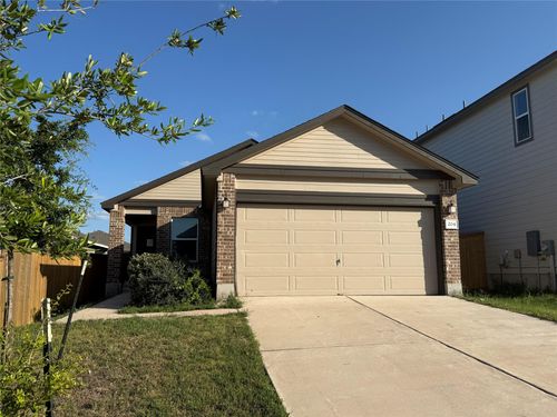 204 Lucky Texan Rd, Jarrell, TX, 76537-2112 | Card Image
