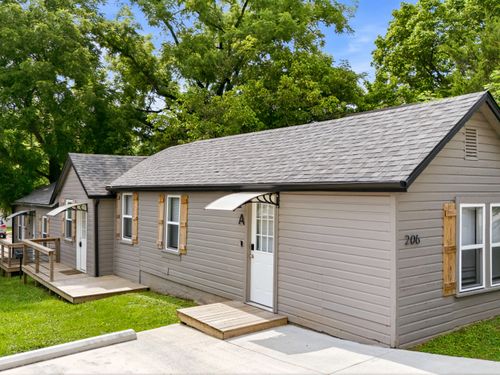 206 A-B Cherry Street, West Plains, MO, 65775 | Card Image
