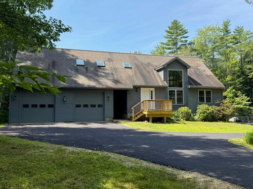 95 Blackwater Rd, Concord, NH, 03303-3902 | Card Image