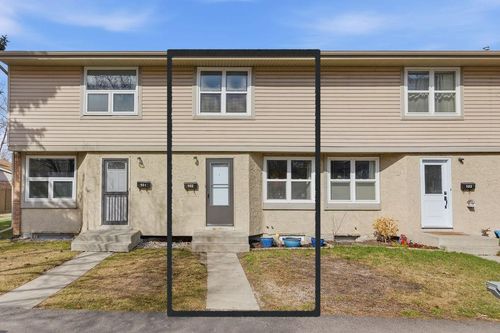 102-123 Queensland Dr Se, Calgary, AB, T2J5J4 | Card Image