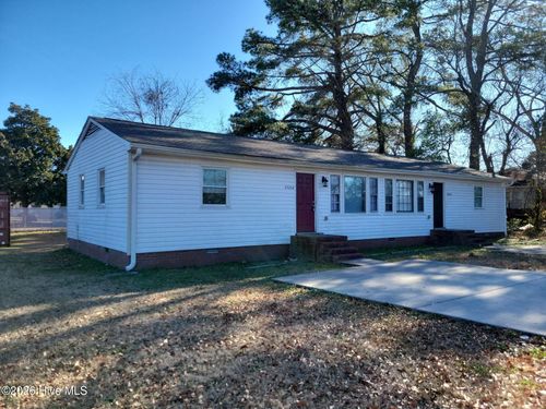 a-2505 Dickinson Avenue, Greenville, NC, 27834 | Card Image
