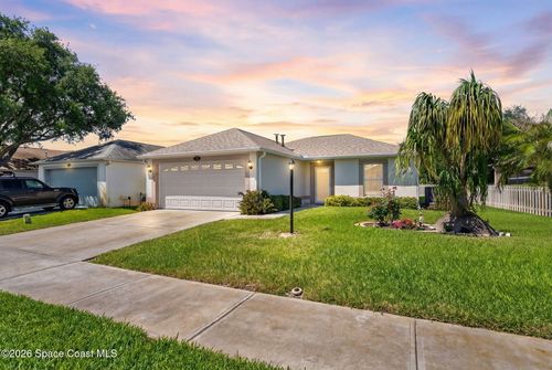 1755 Vista Lake Cir, Melbourne, FL, 32904-1820 | Card Image