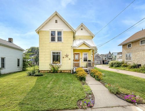 220 Youlon Street, WEST SALEM, WI, 54669 | Card Image