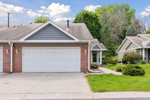 1682 Brueberry Ln, Arden Hills, MN, 55112-1781 | Card Image