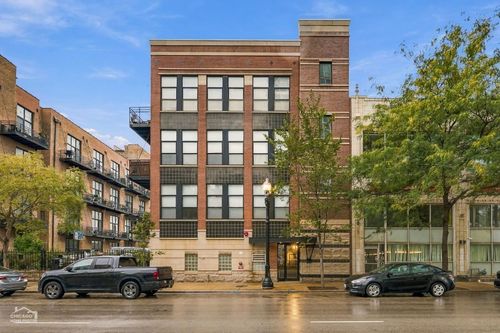 303-1910 S Michigan Ave, Chicago, IL, 60616-2297 | Card Image