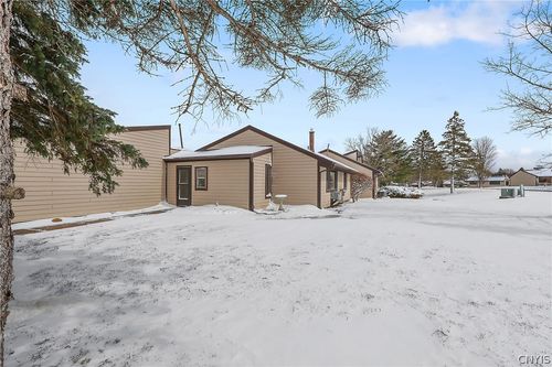 739 Village Boulevard S, Van Buren, NY, 13027 | Card Image