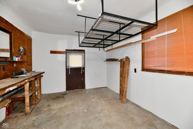 Workshop, with door to back yard | Image 39
