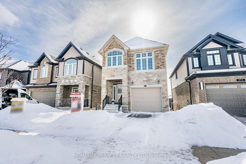 677 Thomas Slee Drive, Kitchener, ON, N2P0J1 | Card Image