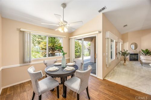 829 Rubi Ct, San Jacinto, CA, 92583-6804 | Card Image