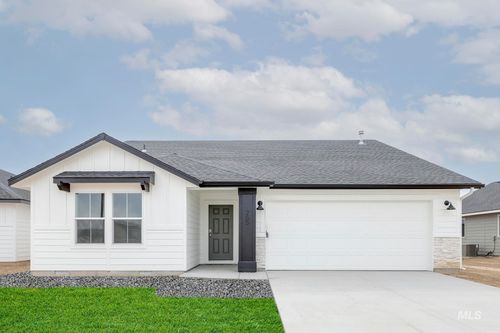 2127 N 8th East St, Mountain Home, ID, 83647 | Card Image