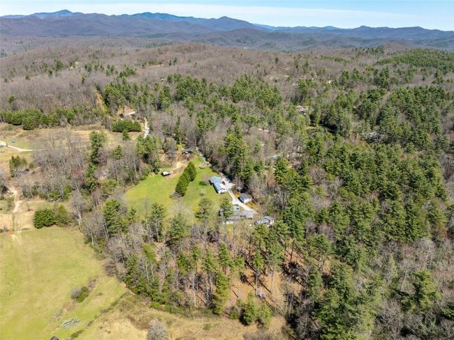 140 Hanging Dog Ln, House other with 5 bedrooms, 5 bathrooms and null parking in Lake Toxaway NC | Image 53