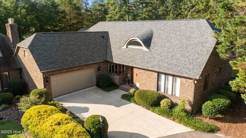 4 Chalford Pl, Pinehurst, NC, 28374-6706 | Card Image