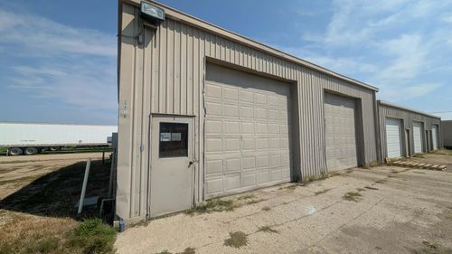 2416 4th Ave W, Spencer, IA, 51301-2202 | Card Image