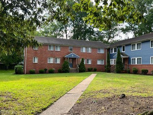 4-16 Pollux Cir E, Portsmouth, VA, 23701-2052 | Card Image