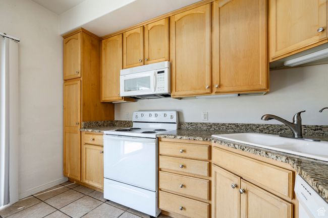 890 E Chase Brook Ln, Condo with 3 bedrooms, 3 bathrooms and 2 parking in Millcreek UT | Image 10