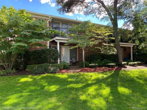 15-885 N Old Woodward Ave, Birmingham, MI, 48009-1392 | Card Image