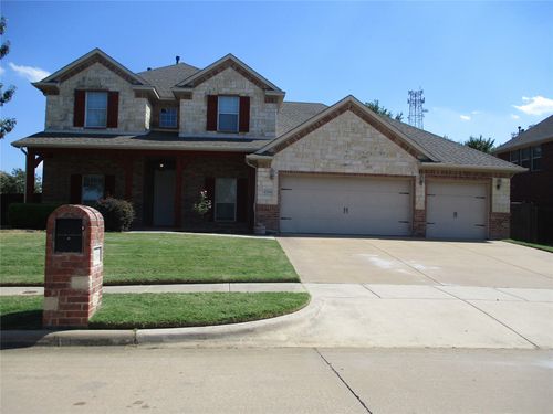 4504 Woodcrest Ln, Mansfield, TX, 76063-8662 | Card Image