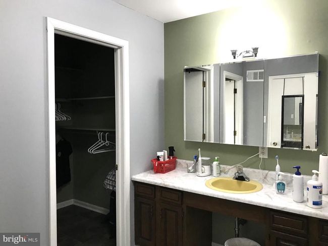 211 New Castle Dr, House other with 4 bedrooms, 3 bathrooms and null parking in Shillington PA | Image 27