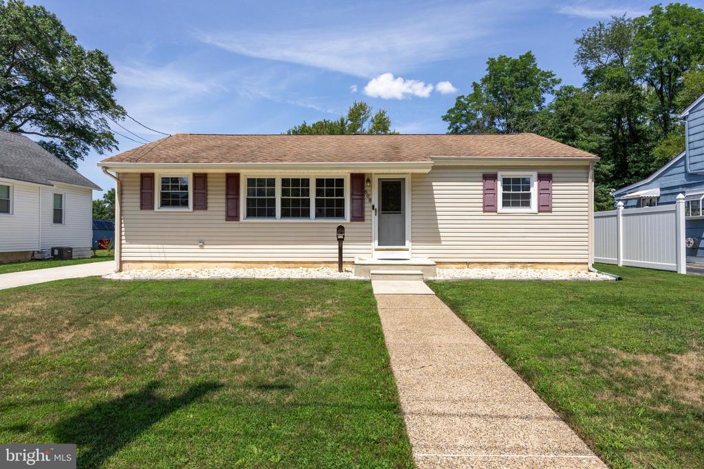 Ardsley Ave, Somerdale, NJ 08083