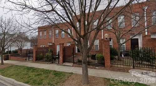 5732 Village Dr Nw, Concord, NC, 28027-5340 | Card Image