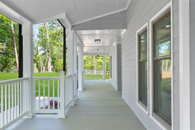 100 Little Ridge Rd, House other with 5 bedrooms, 4 bathrooms and 1 parking in Berkeley Lake GA | Image 8