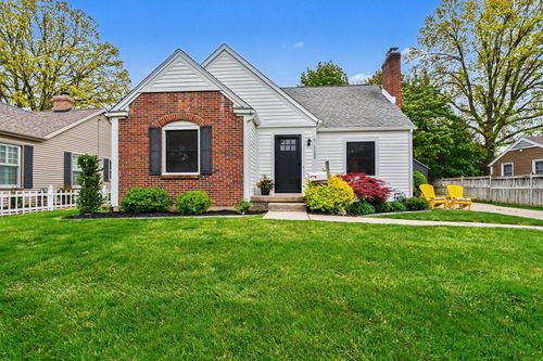 1122 Keneberry Way Se, East Grand Rapids, MI, 49506 | Card Image