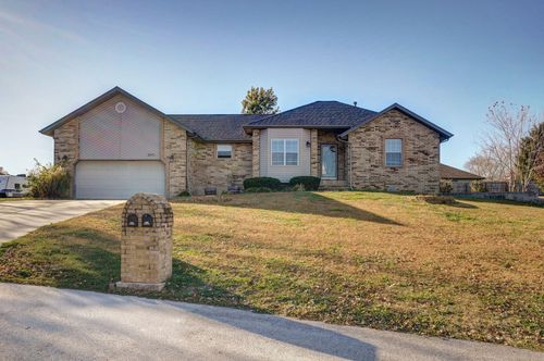 2601 S 15th Ave, Ozark, MO, 65721-8725 | Card Image