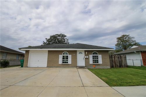 748 Oakwood Dr, Terrytown, LA, 70056-3008 | Card Image